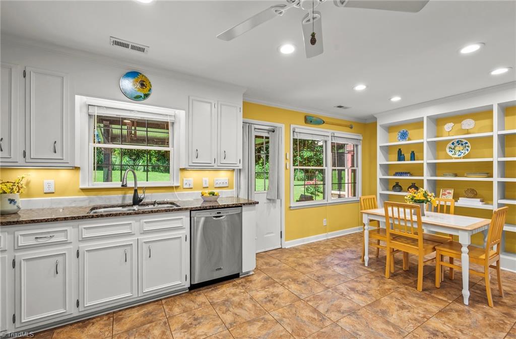 4125 Rock Hill Road Pfafftown, NC 27040 - Photo 10 of 27