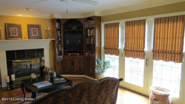 1906 Hillcircle Road Louisville, KY 40214 - Photo 34 of 63 family room 1st floor