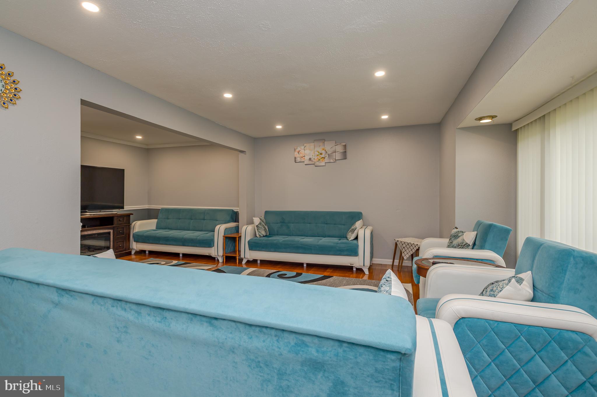 336 Bolton Road East Windsor, NJ 08520 - Photo 7 of 34