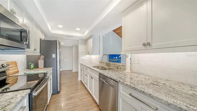 $2,100 | 3017 Willow Green Drive, Unit 18, Sarasota, FL 34235