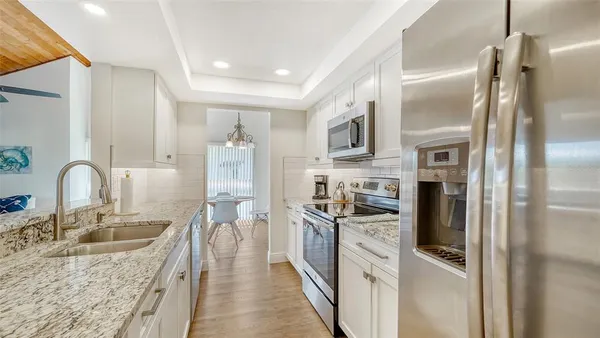 $2,200 | 3017 Willow Green Drive, Unit 18, Sarasota, FL 34235