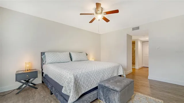 $2,100 | 3017 Willow Green Drive, Unit 18, Sarasota, FL 34235