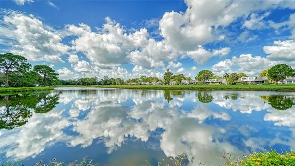 $2,200 | 3017 Willow Green Drive, Unit 18, Sarasota, FL 34235