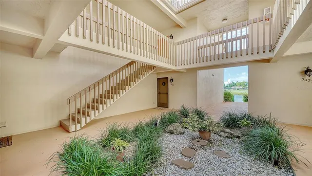 $2,100 | 3017 Willow Green Drive, Unit 18, Sarasota, FL 34235