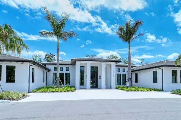 $2,200 | 3017 Willow Green Drive, Unit 18, Sarasota, FL 34235