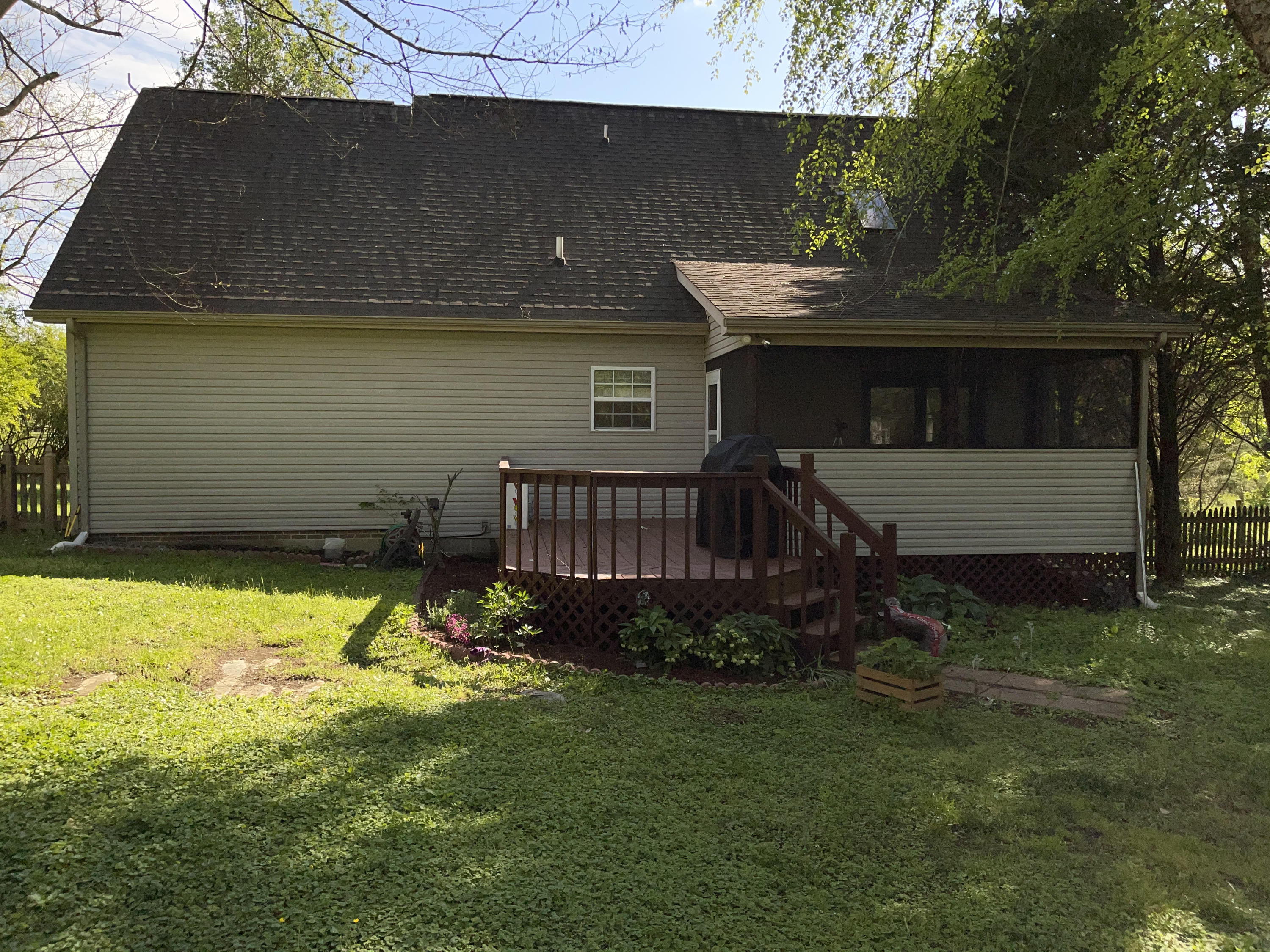 233 Irwin Mill Road Clinton, TN 37716 - Photo 3 of 29 4BDD7A34-0D3D-441F-BE3D-9215A5FE0A90