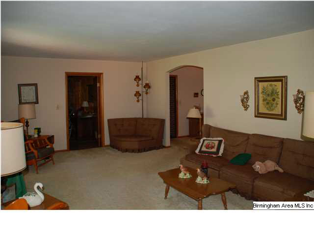 2052 Pershing Road Birmingham, AL 35214 - Photo 3 of 19