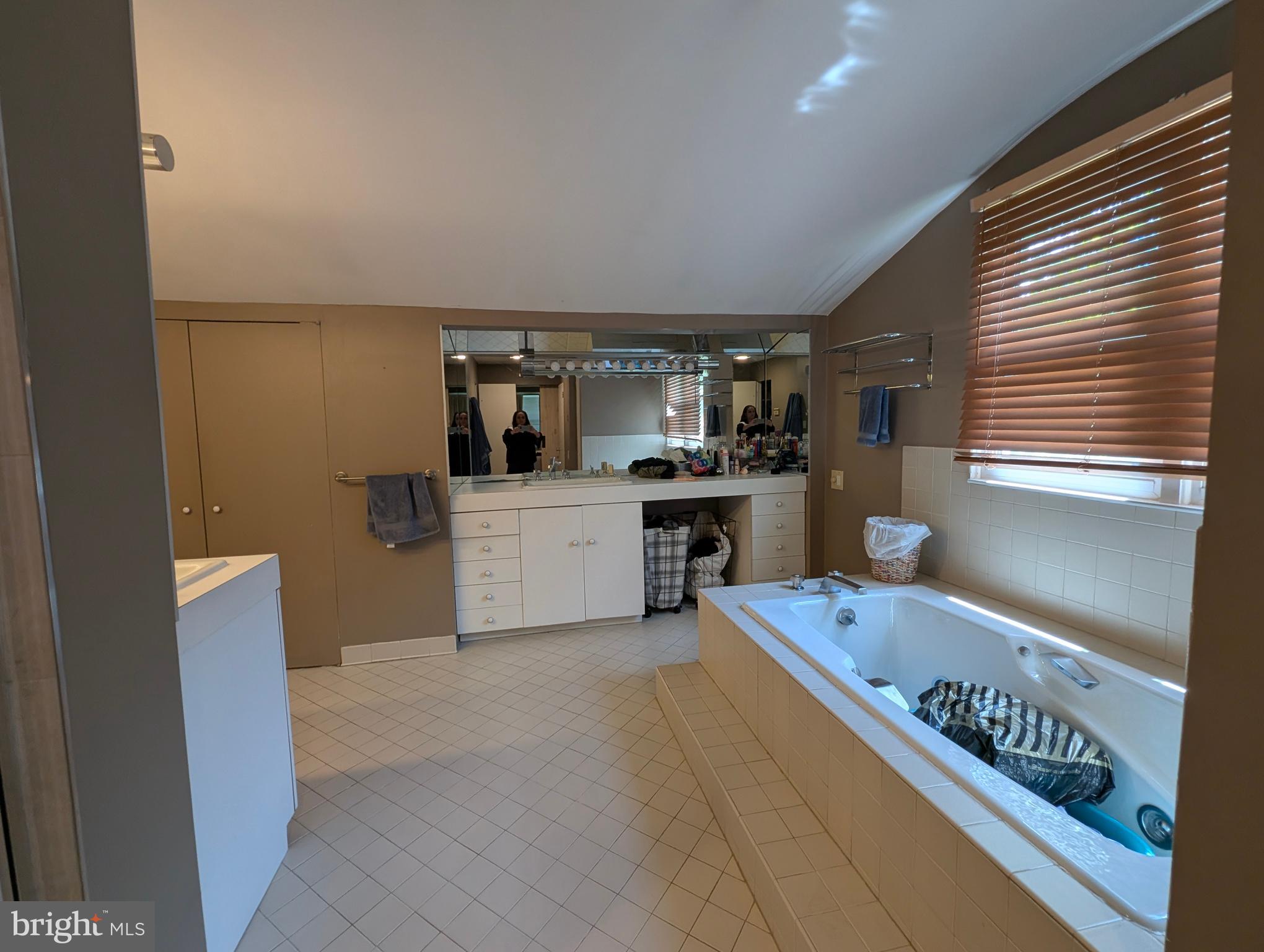 419 Kennebec Road Cherry Hill, NJ 08002 - Photo 23 of 35 Massive Master Bathroom Suite