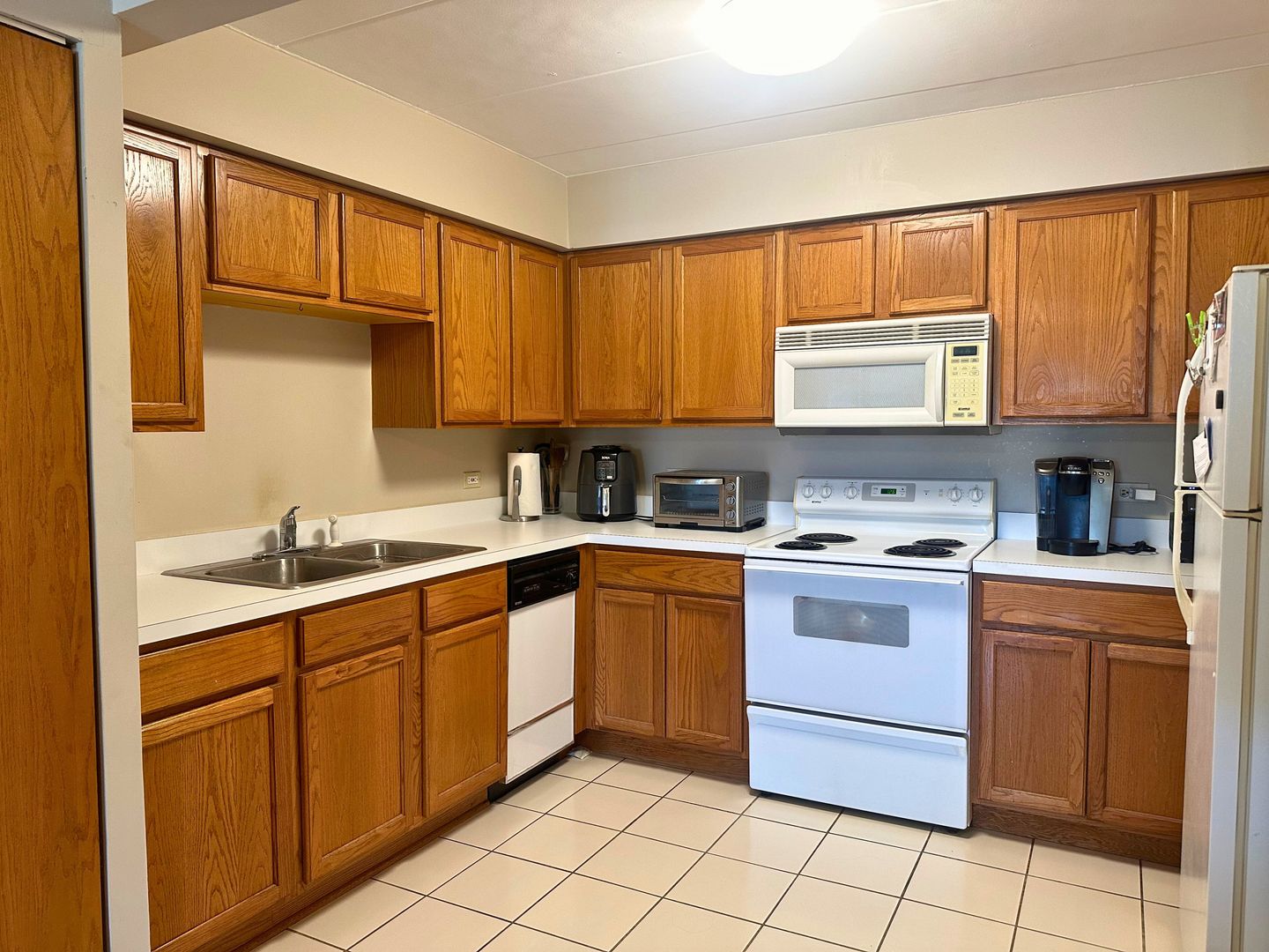 10524 South Pulaski Road, Unit 2SE Oak Lawn, IL 60453 - Photo 4 of 19 Gallery Image 4