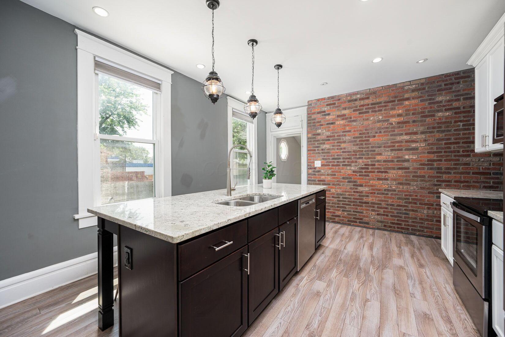 1479 Lockbourne Road Columbus, OH 43206 - Photo 5 of 54 8-web-or-mls-1479 Lockbourne Rd, Columbu