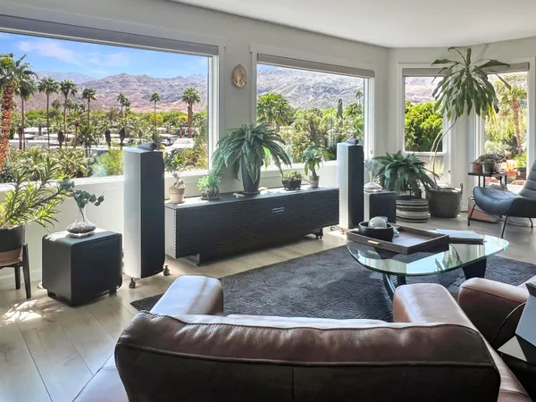 $300,000 | 44 Country Club Drive, Palm Desert, CA 92260