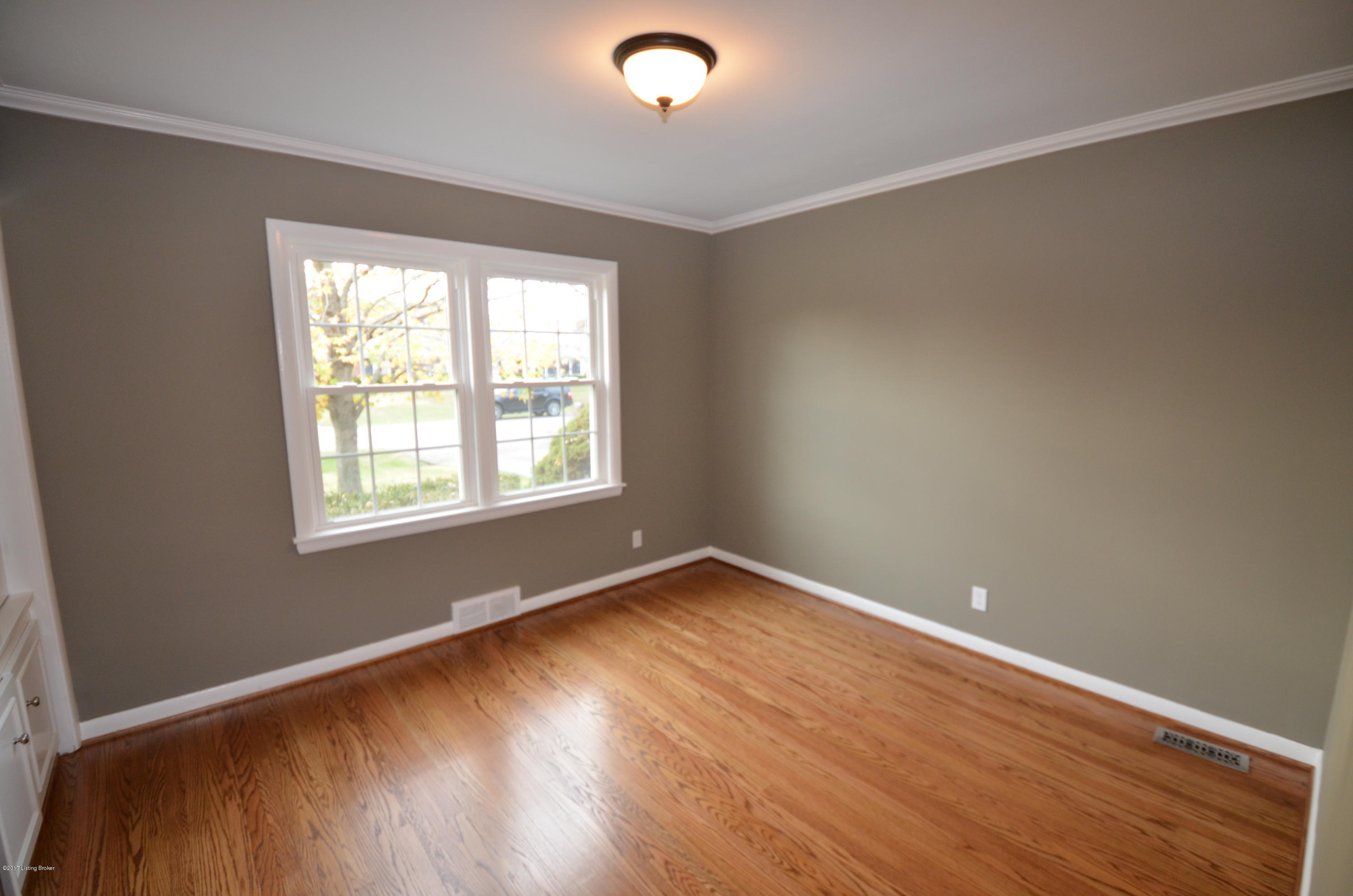 719 Indian Ridge Road Louisville, KY 40207 - Photo 31 of 38 Second Bedroom