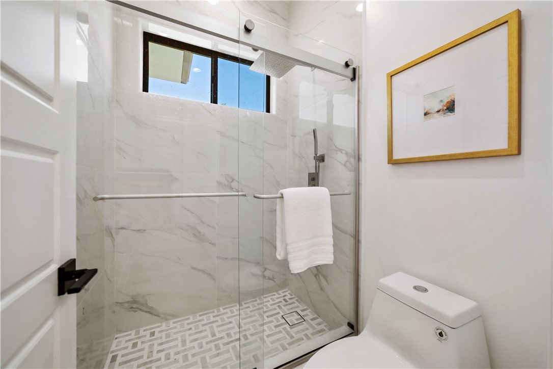 2027 Vía Monserate Fallbrook, CA 92028 - Photo 20 of 66