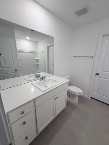 $1,950 | 18712 Loom Drive, Conroe, TX 77306