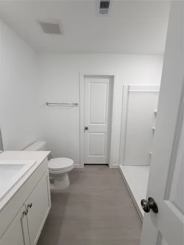 $1,950 | 18712 Loom Drive, Conroe, TX 77306