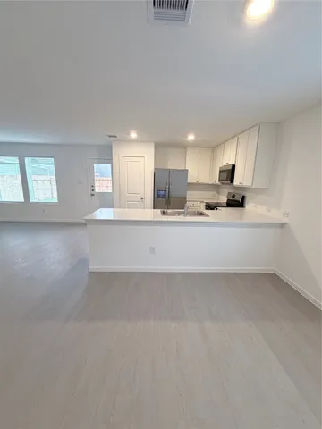 $1,950 | 18712 Loom Drive, Conroe, TX 77306