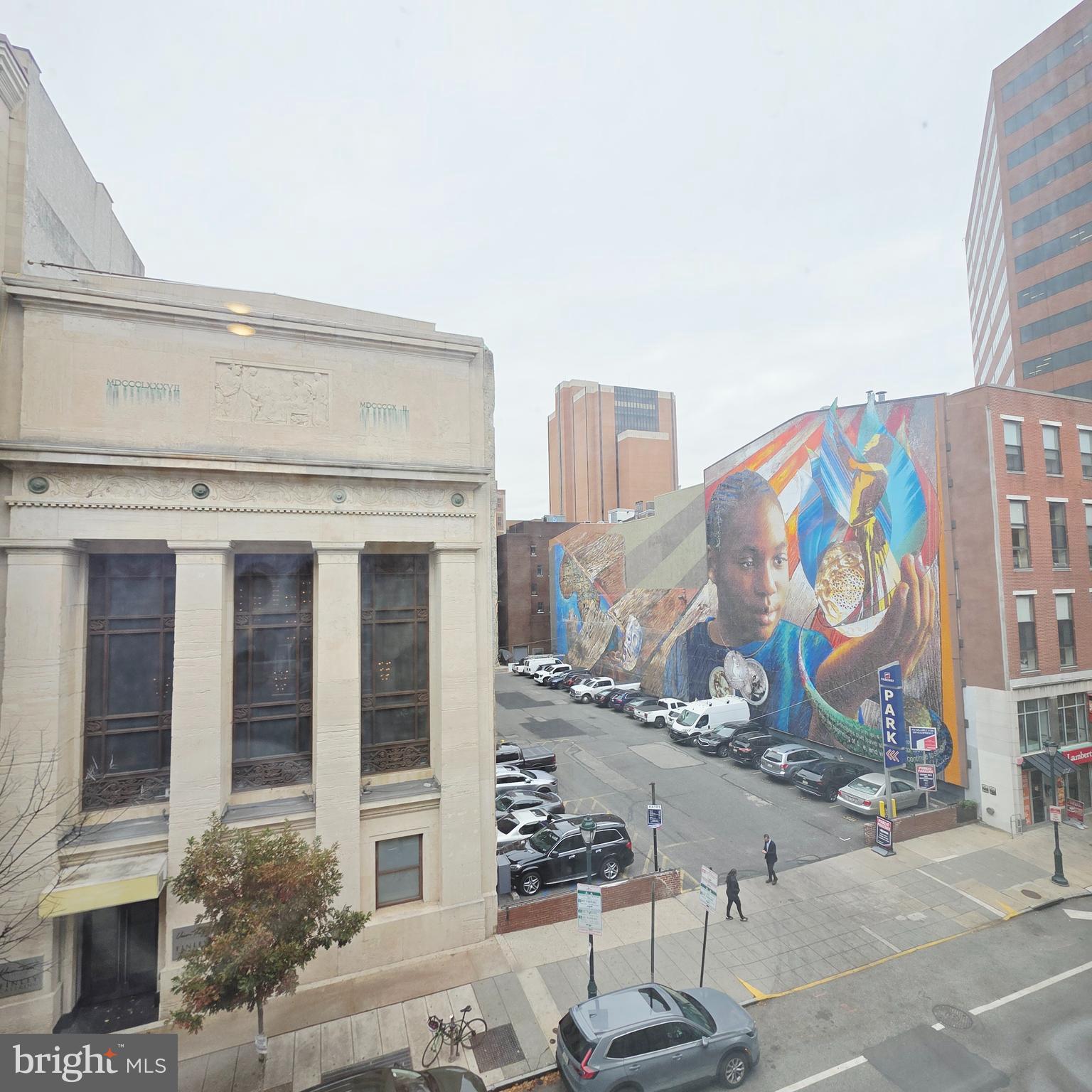 714 Chestnut Street, Unit 3F Philadelphia, PA 19106 - Photo 8 of 16 a view of a multi story building