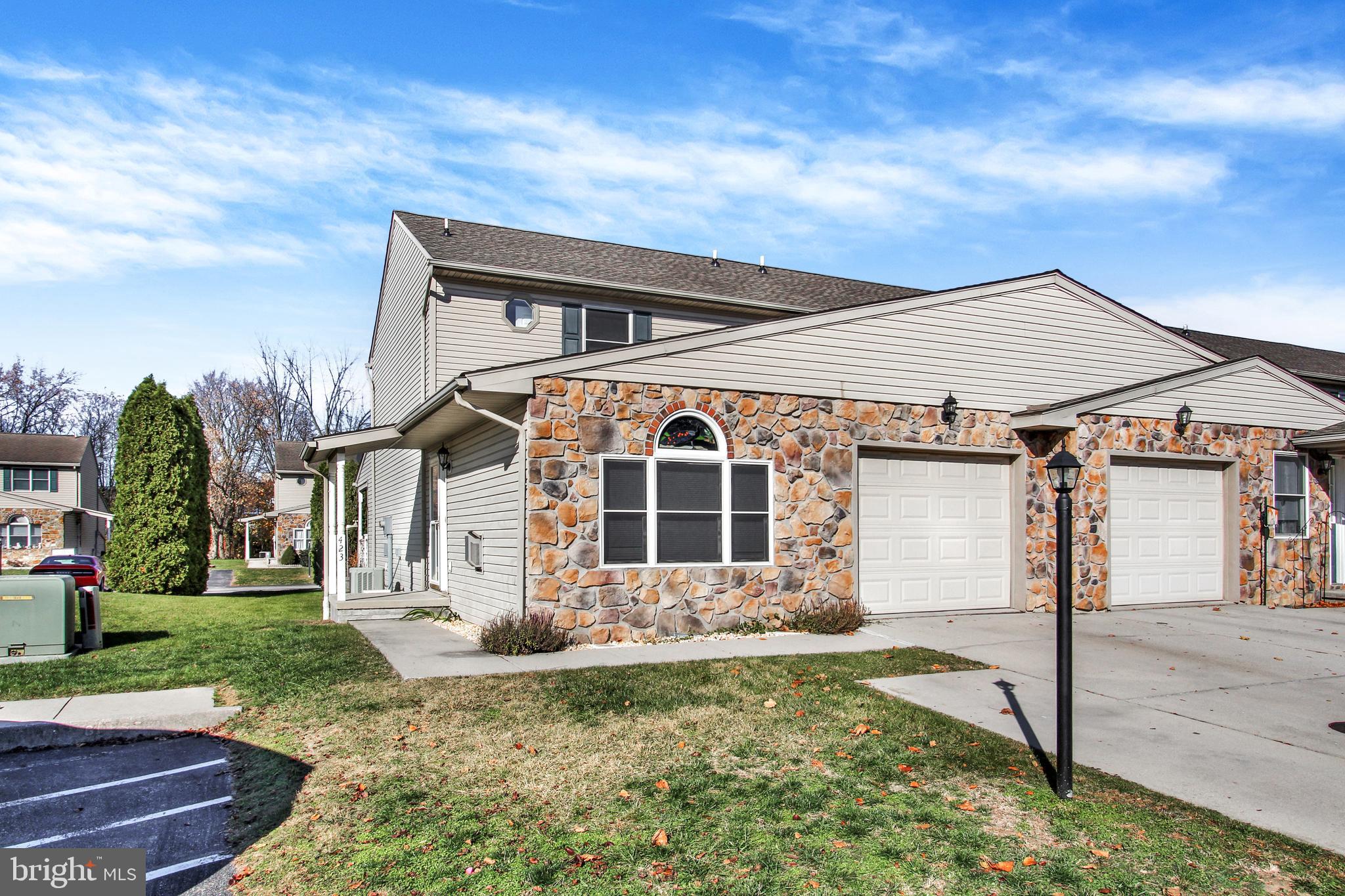 423 Springbrook Court Hanover, PA 17331 - Photo 3 of 23 Gallery Image 3