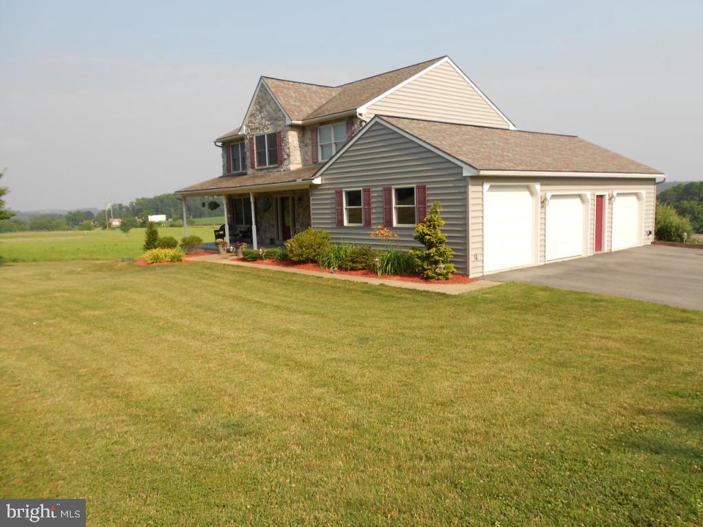 285 Dead End Road Lititz, PA 17543 - Photo 2 of 38