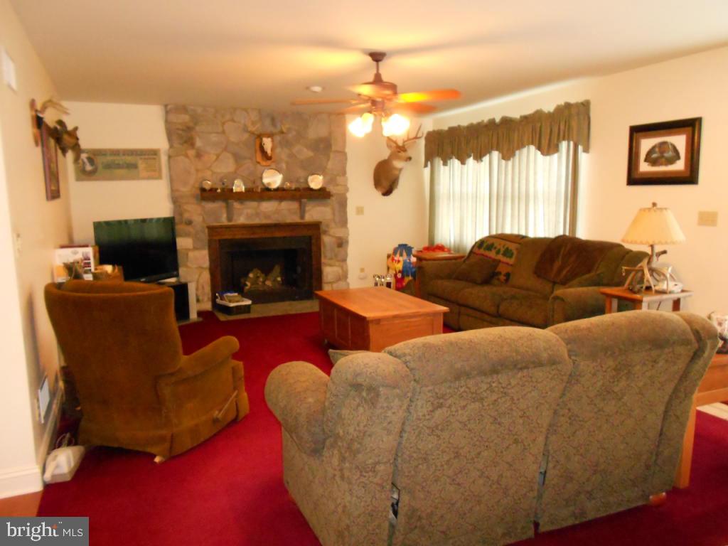285 Dead End Road Lititz, PA 17543 - Photo 14 of 38