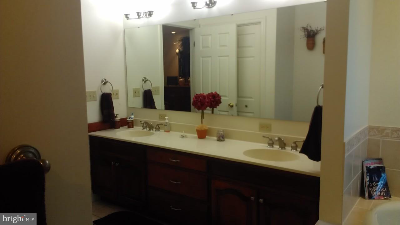 285 Dead End Road Lititz, PA 17543 - Photo 33 of 38
