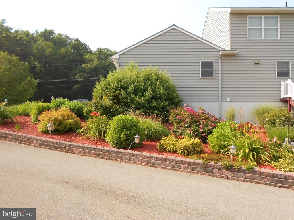 285 Dead End Road Lititz, PA 17543 - Photo 5 of 38