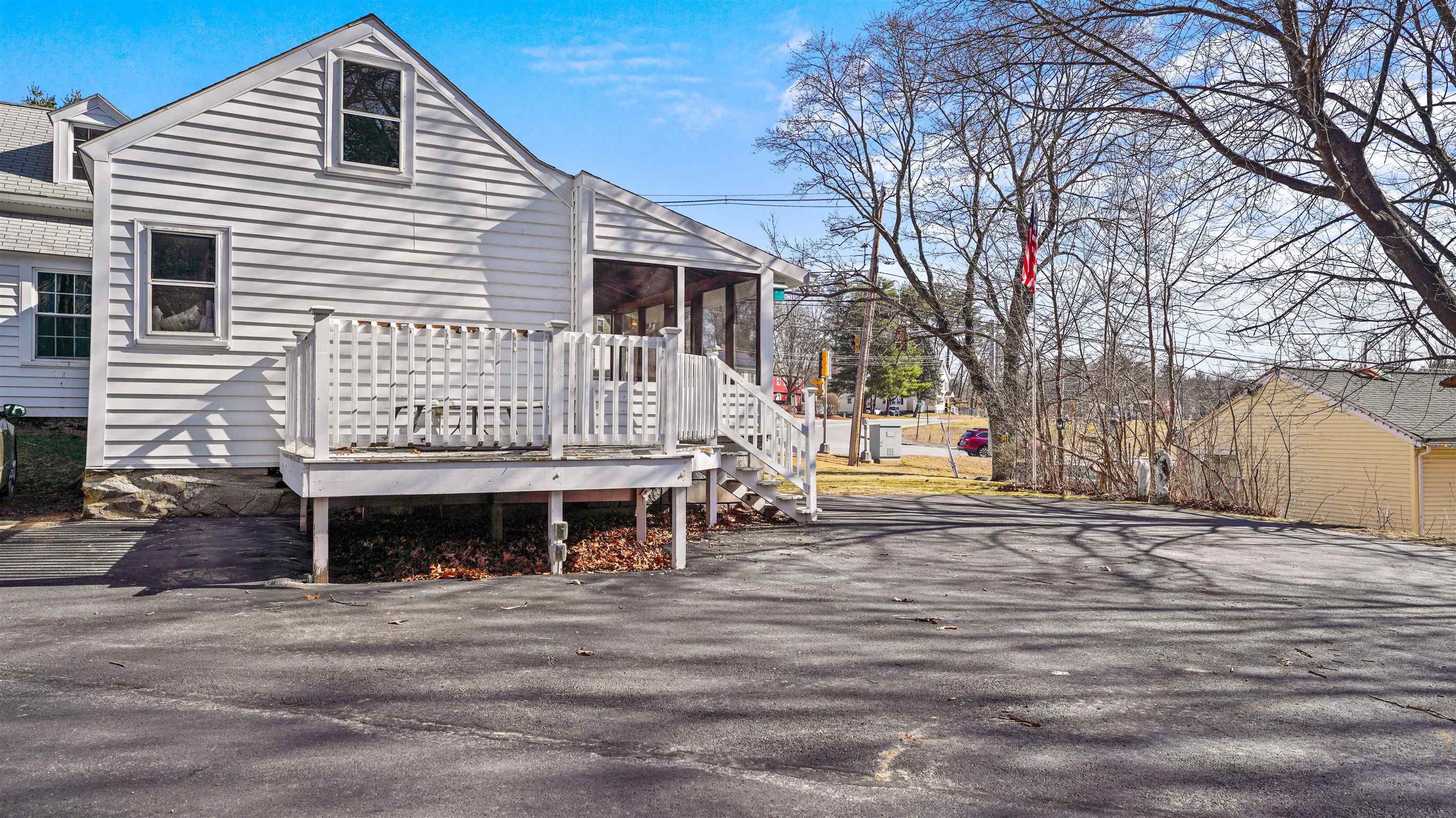 1 Lowell Road Hudson, NH 03051 - Photo 4 of 22