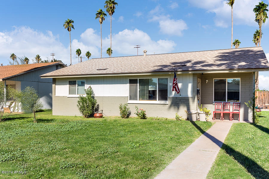 1242 East Almeria Road Phoenix, AZ 85006 - Photo 2 of 24 FE 1