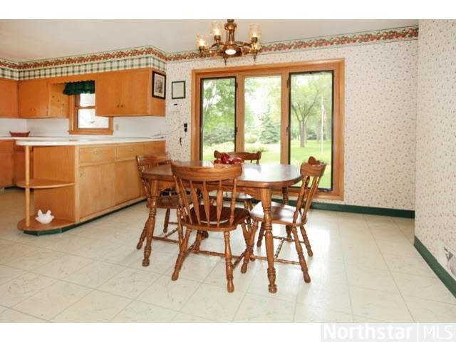 380 County Rd B East Maplewood, MN 55117 - Photo 9 of 18 Gallery Image 9