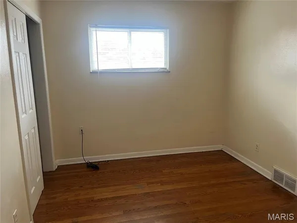 $170,000 | 8456 Braddock Drive, University City, MO 63132