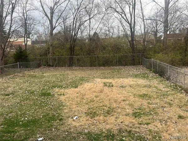 $170,000 | 8456 Braddock Drive, University City, MO 63132