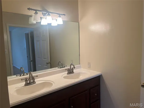 $170,000 | 8456 Braddock Drive, University City, MO 63132