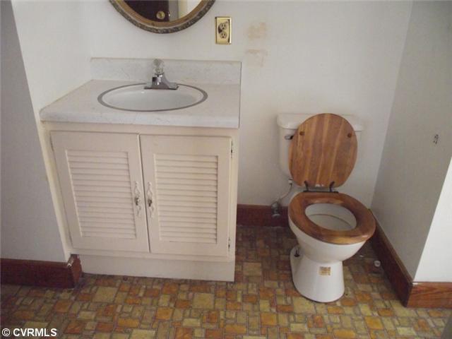 5901 Crabtree Road Richmond, VA 23234 - Photo 6 of 9 Gallery Image 6