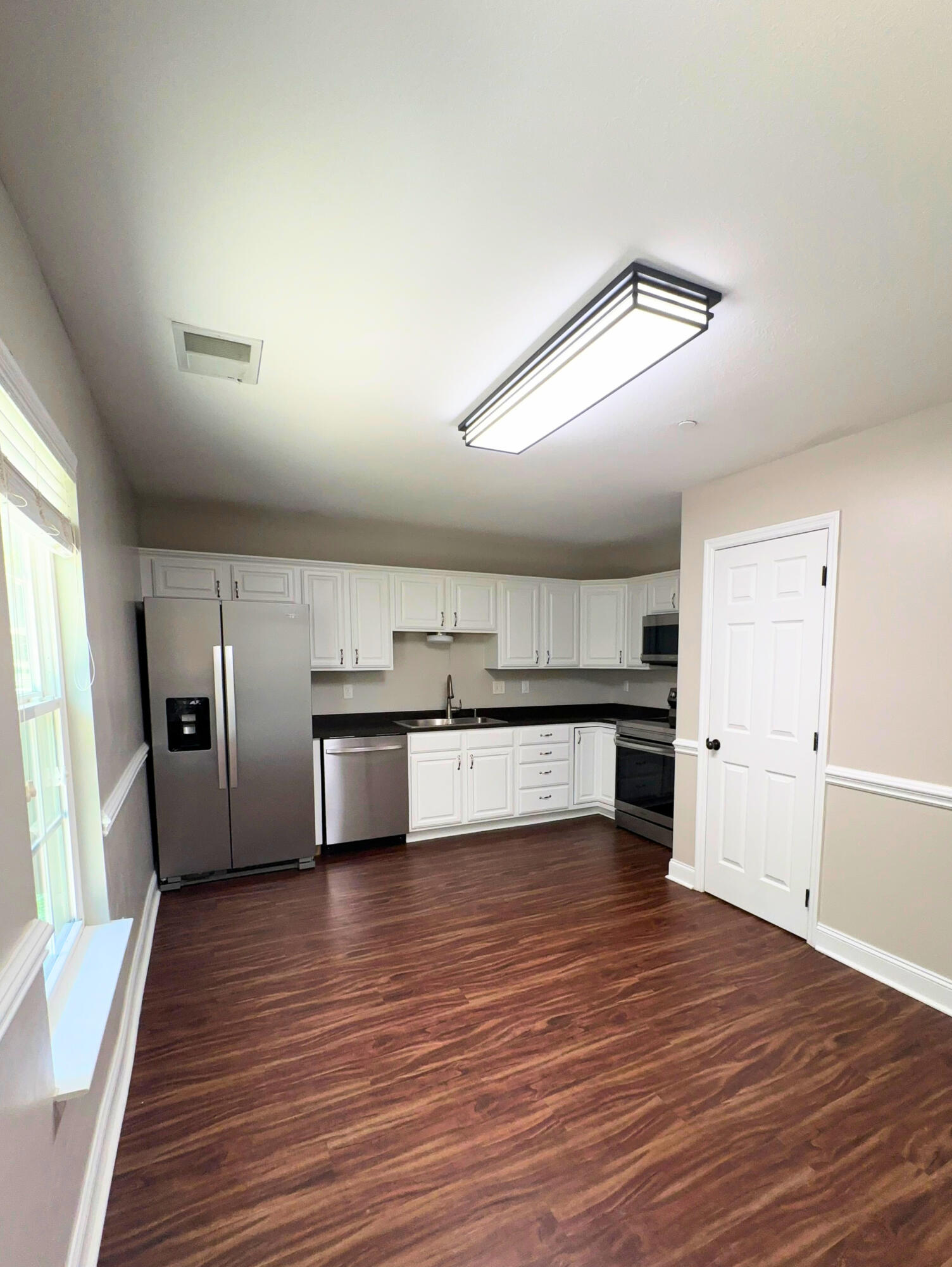 1126 Maple Tree Lane Chattanooga, TN 37421 - Photo 5 of 35 kitchen 2