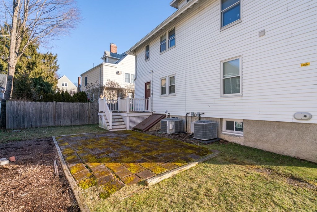 141-143 Eastbourne Road Newton, MA 02459 - Photo 5 of 24 Gallery Image 5