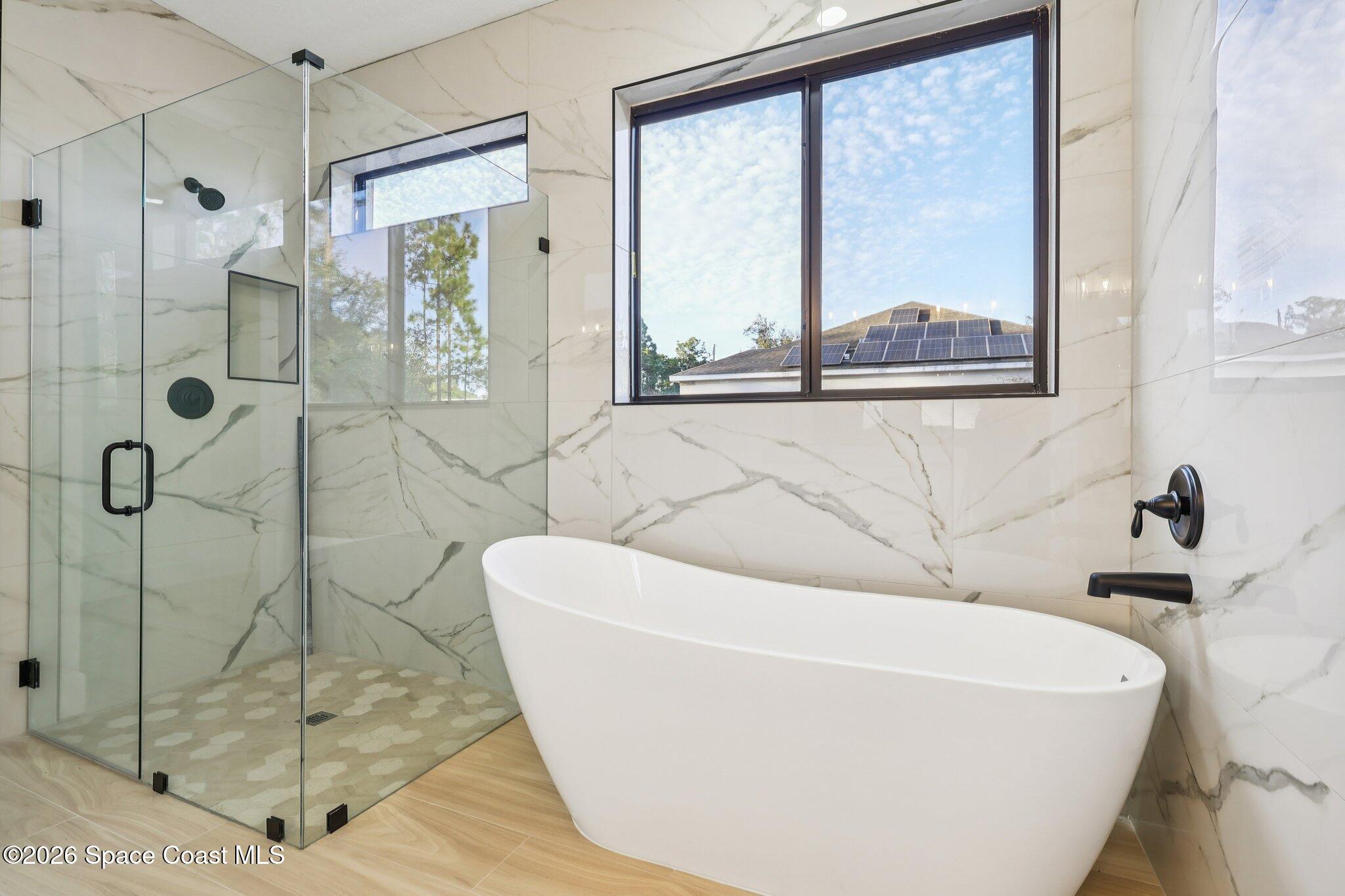 3271 Hall Road Southeast Palm Bay, FL 32909 - Photo 24 of 27 Main Bathroom