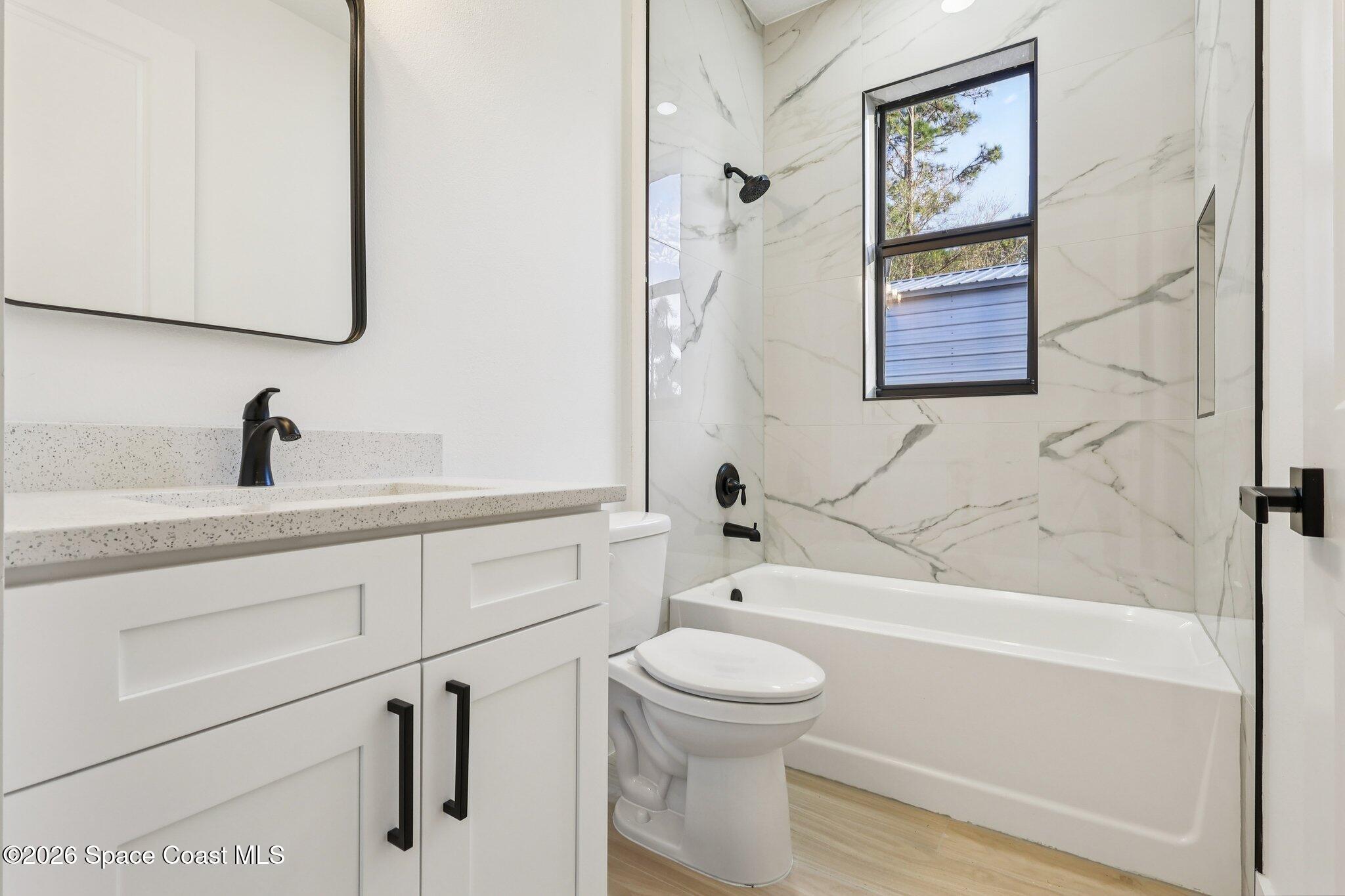 3271 Hall Road Southeast Palm Bay, FL 32909 - Photo 25 of 27 Bathroom 3