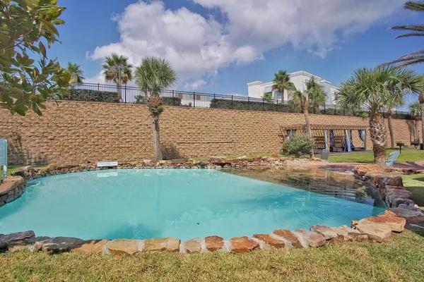 $1,400 | 9520 Seawall Boulevard, Unit 235, Galveston, TX 77554