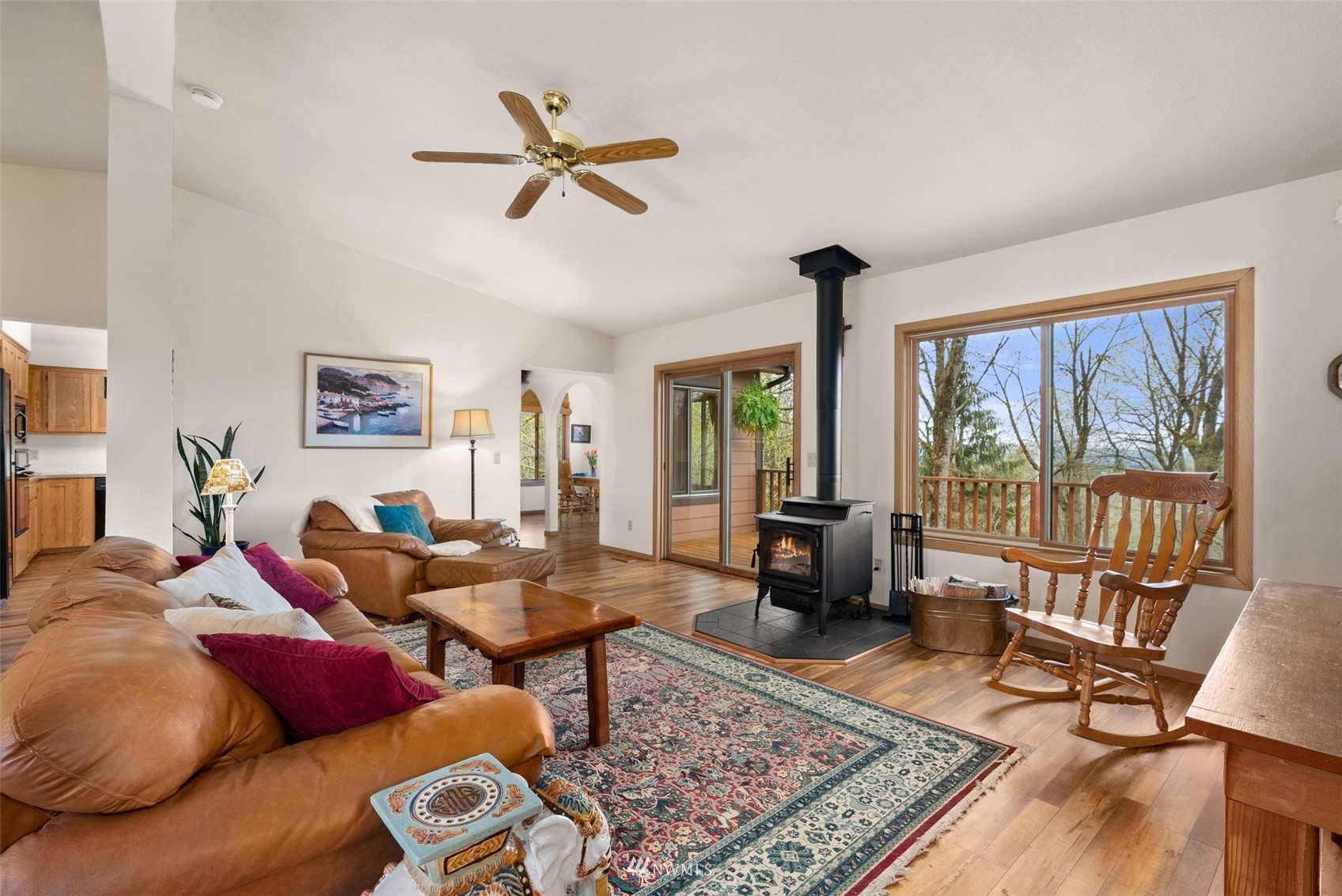 129 Bartlett Road Mossyrock, WA 98564 - Photo 4 of 36 Gallery Image 4
