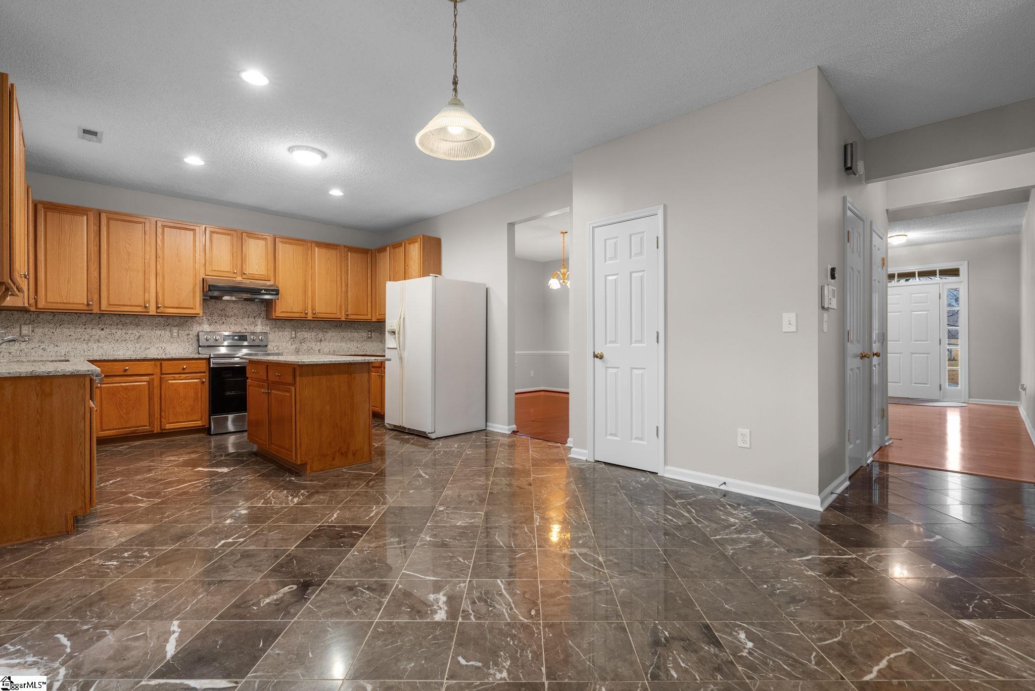 100 West Sundance Drive Easley, SC 29642 - Photo 8 of 40