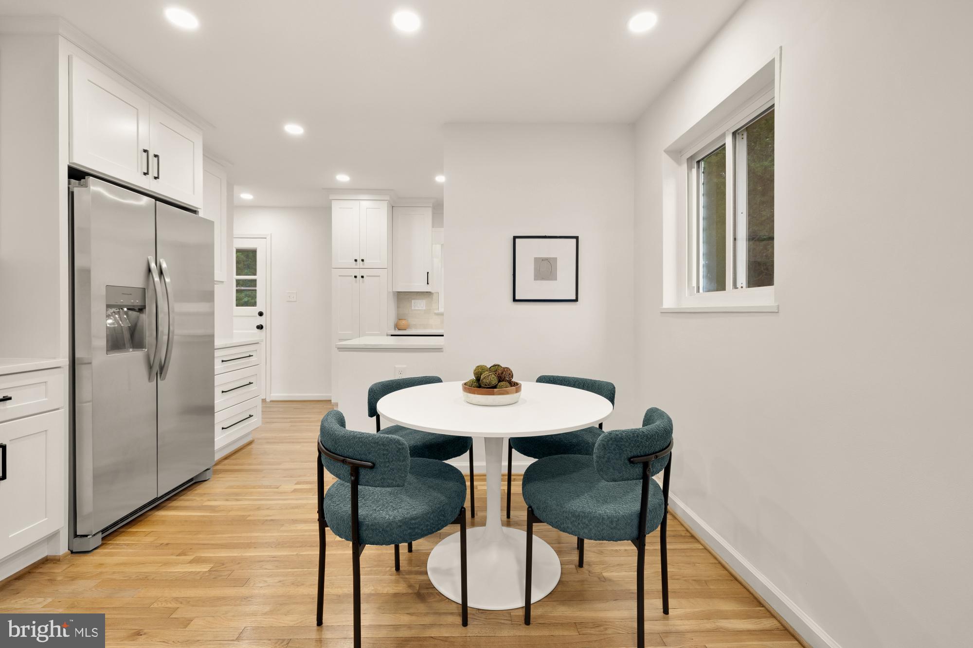 6232 18th Road North Arlington, VA 22205 - Photo 8 of 43 a view of a dining room with furniture and wooden floor