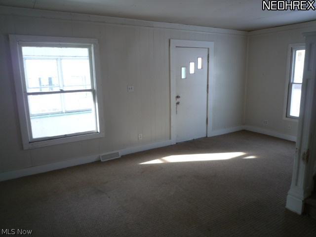 583 Robinette Court Akron, OH 44310 - Photo 4 of 12 Gallery Image 4