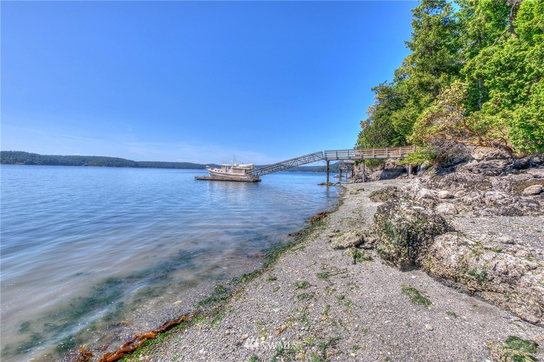 492 Exton Road Orcas Island, WA 98280 - Photo 3 of 25 Gallery Image 3
