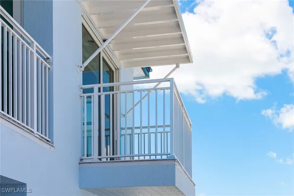 $2,499,000 | 121 Hibiscus Drive, Fort Myers Beach, FL 33931