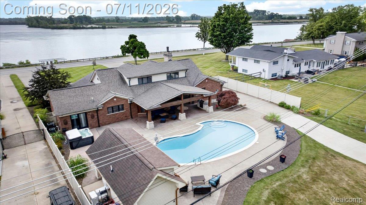 23750 East River Road Grosse Ile, MI 48138 - Photo 42 of 54 43-Metro Shores Media_043.jpg