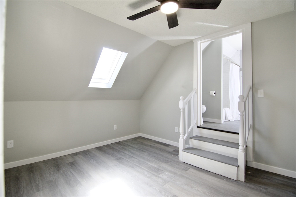 69 Manhattan Street Springfield, MA 01109 - Photo 26 of 36