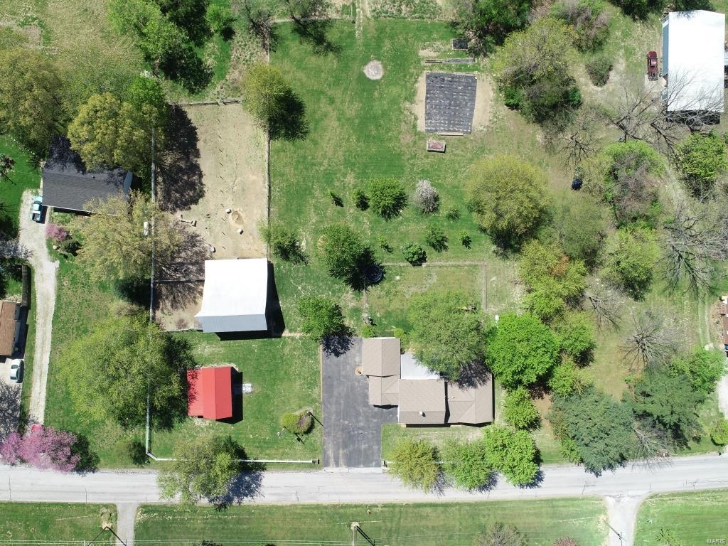 8318 Old Lebanon Troy Road Troy, IL 62294 - Photo 3 of 36 Gallery Image 3