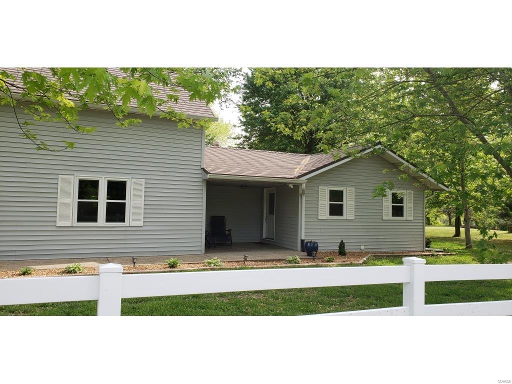 8318 Old Lebanon Troy Road Troy, IL 62294 - Photo 4 of 36 Gallery Image 4