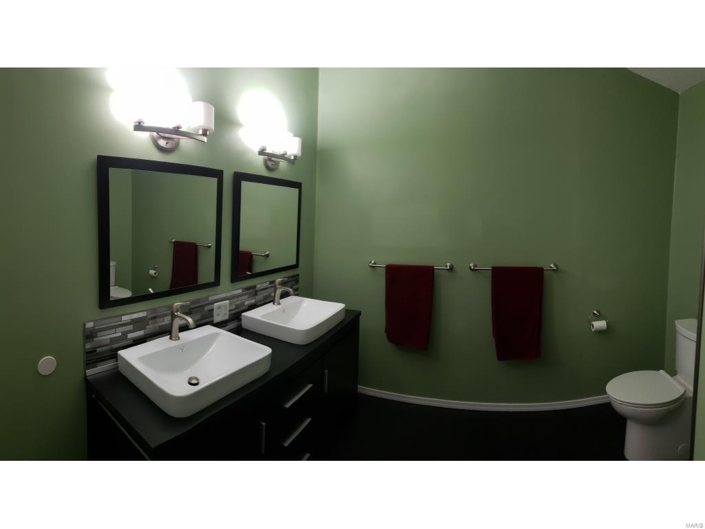 8318 Old Lebanon Troy Road Troy, IL 62294 - Photo 10 of 36 Gallery Image 10