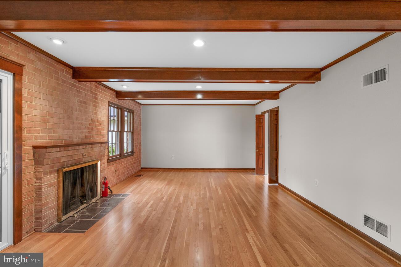 6317 Lenox Road Bethesda, MD 20817 - Photo 19 of 32 Family Room